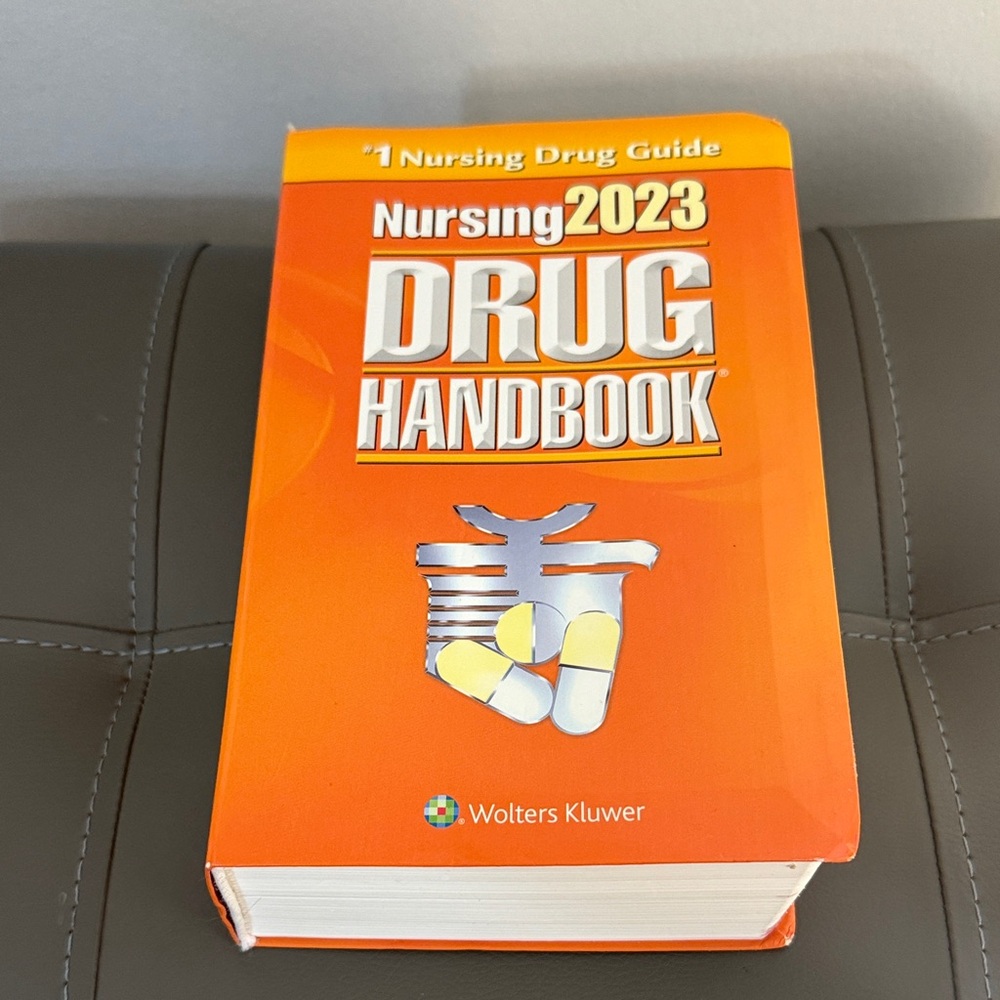 Wolters Kluwer Nursing 2023 Drug Handbook - Orange